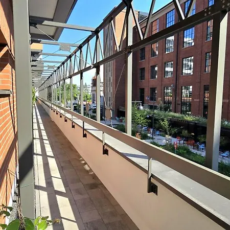 Doki Modern Food Hall By Triapart