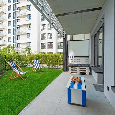 Doki Modern Food Hall By Triapart 格但斯克